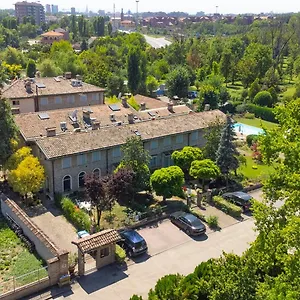 residence-antico-borgo.emilia-romagnahotels.net/